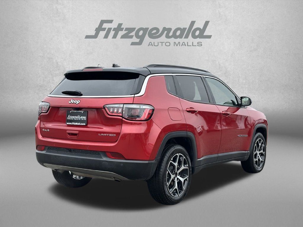 Used 2024 Jeep Compass Limited AWD/4WD image 5