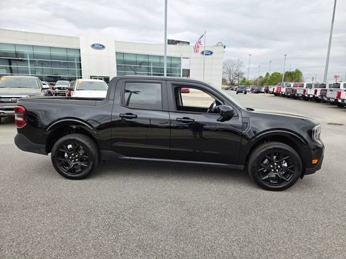 New 2026 Ford Maverick Lariat w/ Black Appearance Package AWD/4WD image 11