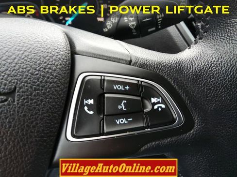 Used 2019 Ford Escape SEL image 17