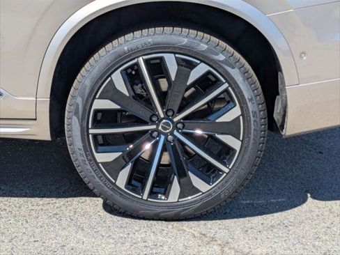 New 2026 Volvo XC90 T8 Plus w/ Protection Package Premier image 6