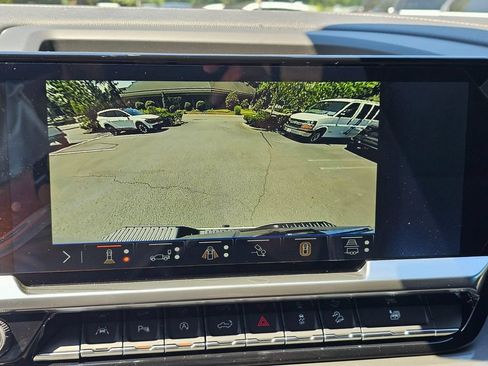 New 2026 Chevrolet Silverado 1500 High Country w/ Technology Package AWD/4WD image 32