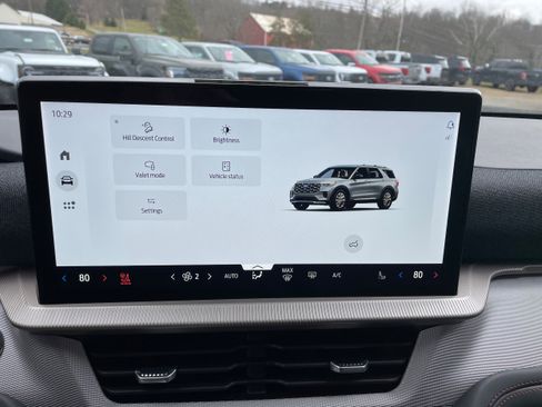 New 2026 Ford Explorer Active w/ Active Comfort Package image 18