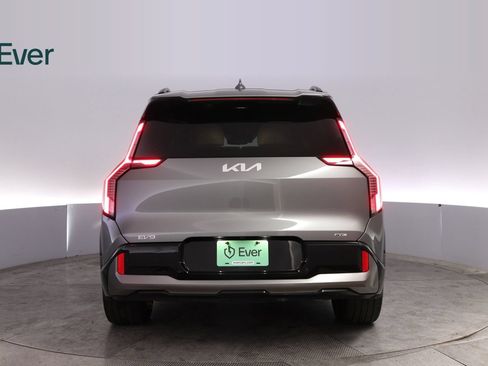 Used 2024 Kia EV9 GT-Line AWD/4WD image 15