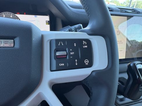 Used 2025 Land Rover Defender 110 S AWD/4WD image 22