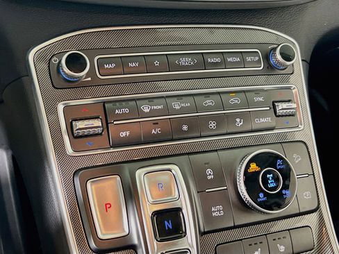 Used 2023 Hyundai Santa Fe SEL image 16