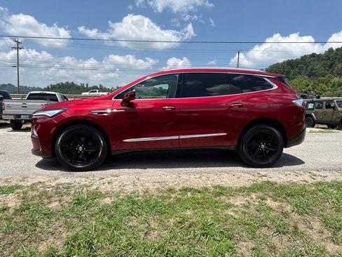 Used 2024 Buick Enclave Essence w/ Experience Buick Package AWD/4WD image 6