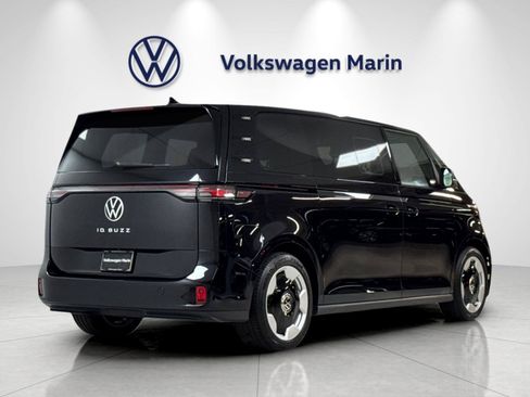 New 2025 Volkswagen ID. Buzz Pro S RWD image 5