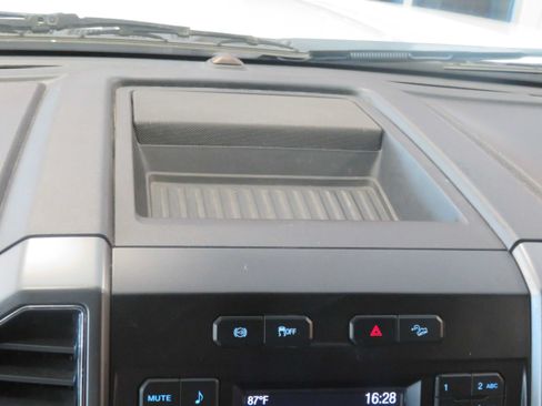Used 2019 Ford F250 XLT w/ FX4 Off-Road Package AWD/4WD image 36