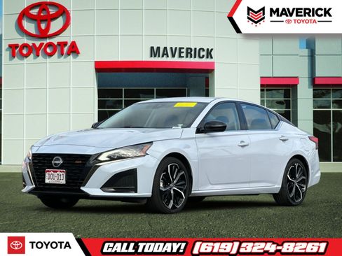 Used 2024 Nissan Altima 2.5 SR image 1