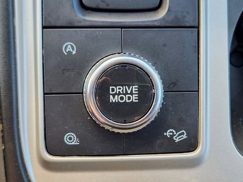 Certified 2023 Ford Explorer XLT image 23