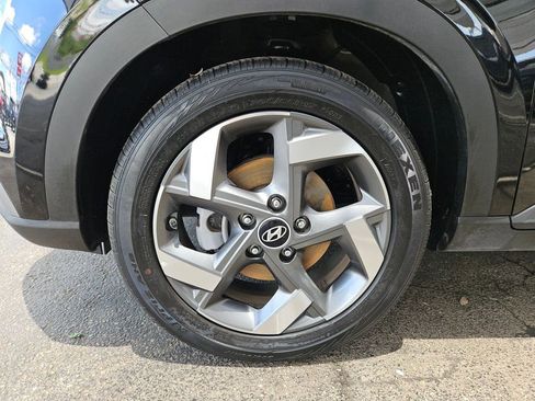 Used 2025 Hyundai Venue SEL FWD image 29