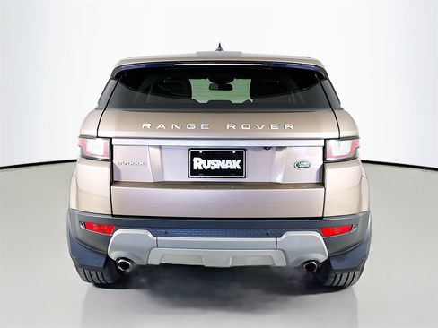Used 2018 Land Rover Range Rover Evoque SE image 6
