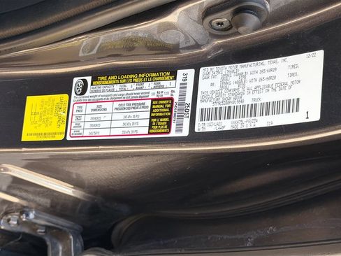 Used 2023 Toyota Tundra Platinum w/ Advanced Package AWD/4WD image 43