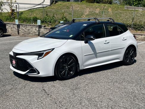 Used 2023 Toyota Corolla XSE FWD image 5