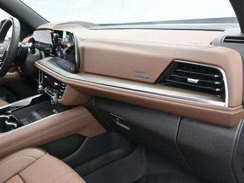 New 2026 Chevrolet Suburban High Country AWD/4WD image 25