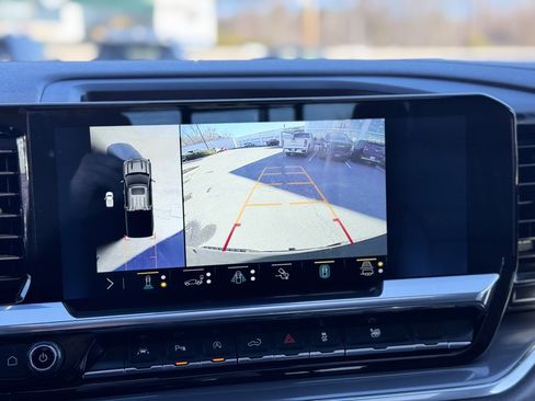 Used 2023 Chevrolet Silverado 1500 High Country w/ High Country Premium Package image 19