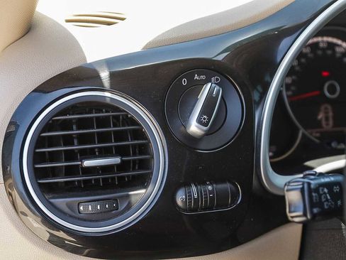 Used 2016 Volkswagen Beetle 1.8T SE image 24