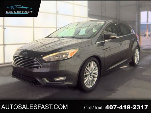 Used 2015 Ford Focus Titanium FWD image 1