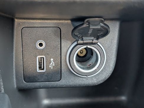 Used 2020 Nissan Kicks SR w/ SR Premium Package image 19