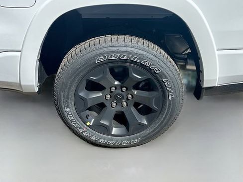 New 2026 RAM 1500 Big Horn AWD/4WD image 33