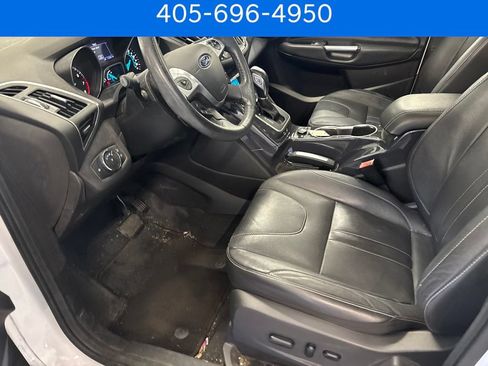 Used 2013 Ford Escape Titanium w/ Parking Technology Pkg AWD/4WD image 3