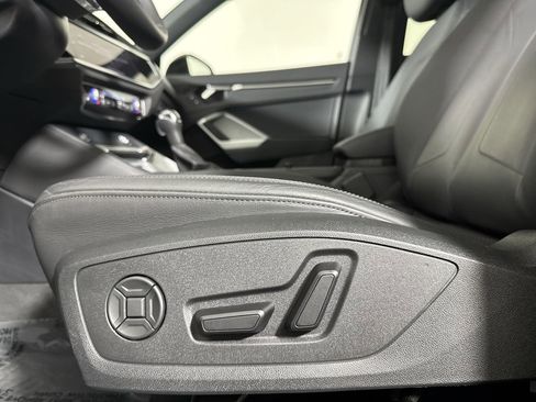 Used 2025 Audi Q3 2.0T Premium w/ Convenience Package image 28