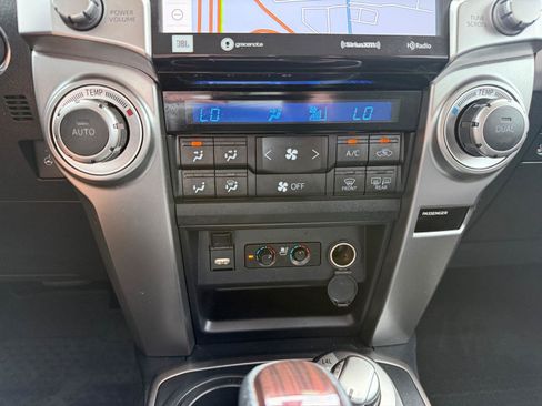 Used 2023 Toyota 4Runner Limited AWD/4WD image 32