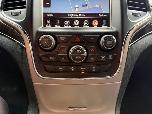 Used 2014 Jeep Grand Cherokee Overland w/ Advanced Technology Group AWD/4WD image 13
