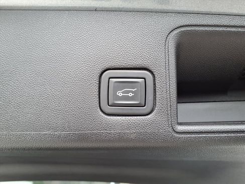 Certified 2023 GMC Terrain AT4 image 17