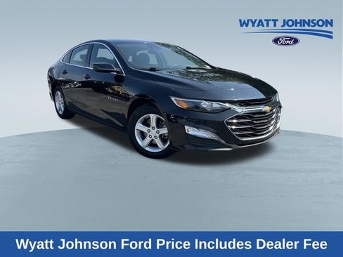 Used 2024 Chevrolet Malibu LT FWD image 1