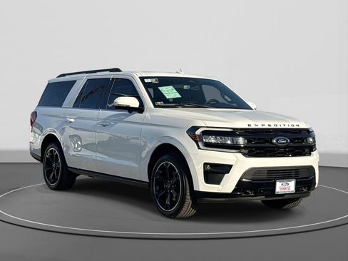 Certified 2022 Ford Expedition Max Limited image 4