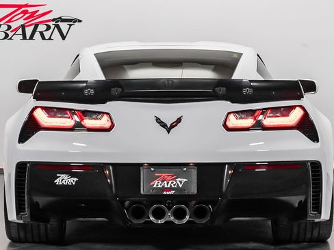 Used 2016 Chevrolet Corvette Z06 image 12