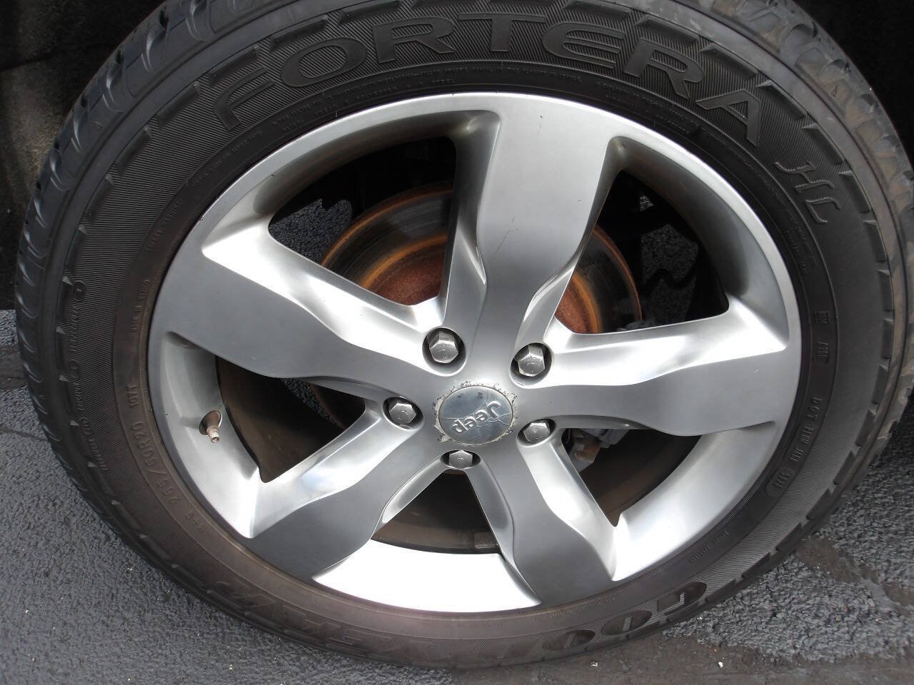 Used 2011 Jeep Grand Cherokee Overland AWD/4WD image 29