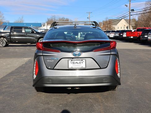 Used 2022 Toyota Prius Prime LE image 6
