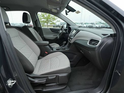 Used 2019 Chevrolet Equinox LS FWD image 16