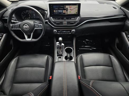Used 2024 Nissan Altima 2.0 SR FWD image 14