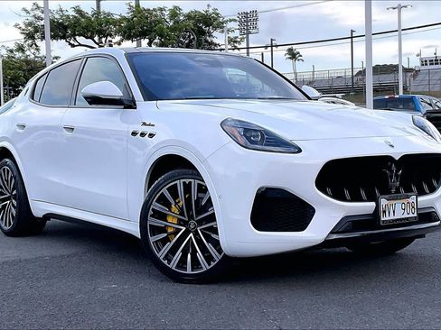 Used 2023 Maserati Grecale Modena AWD/4WD image 21
