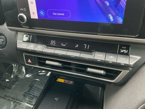 Used 2025 Toyota Camry LE image 17