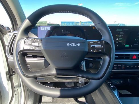 New 2026 Kia Sorento EX FWD image 17