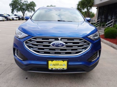 Certified 2020 Ford Edge Titanium FWD image 2