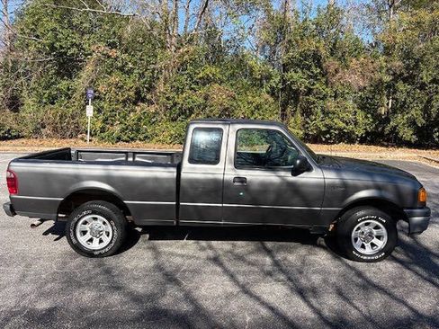 Used 2005 Ford Ranger XLT image 2