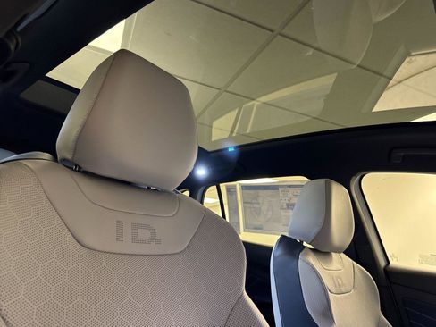 New 2026 Volkswagen ID.4 Pro S image 15