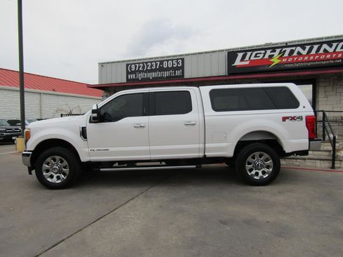 Used 2017 Ford F250 Lariat w/ Lariat Ultimate Package image 2