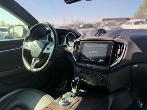 Used 2018 Maserati Ghibli S Q4 AWD/4WD image 37