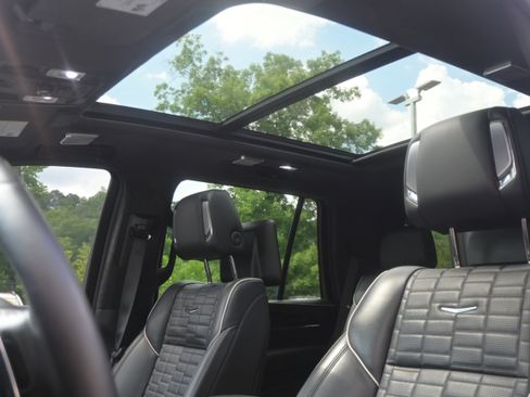 Used 2023 Cadillac Escalade V w/ Heavy-Duty Trailer Package AWD/4WD image 31