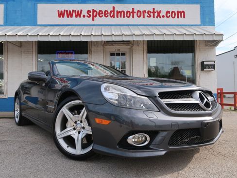Used 2011 Mercedes-Benz SL 550 image 2