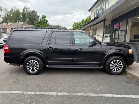 Used 2015 Ford Expedition EL XLT w/ Equipment Group 202A AWD/4WD image 8