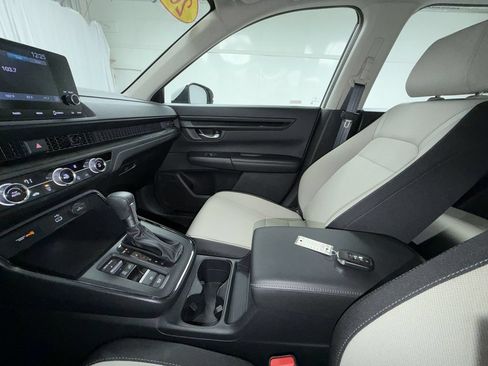 Used 2023 Honda CR-V LX image 23