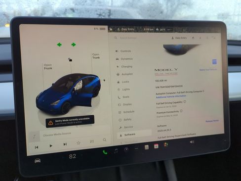 Used 2022 Tesla Model Y Performance image 8