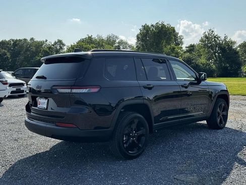 New 2025 Jeep Grand Cherokee L Altitude image 21